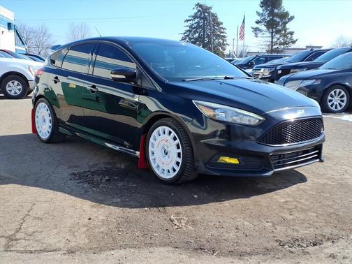 2017 Ford Focus ST 
