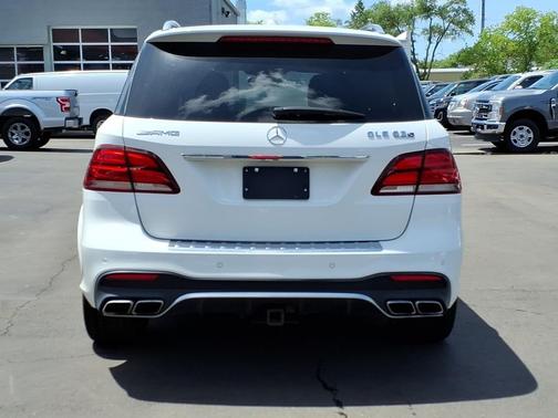 designo Diamond White Metallic 2016 Mercedes-Benz AMG GLE S-model 4MATIC