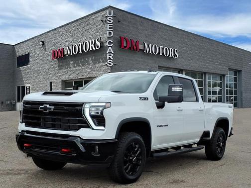 2025 Chevrolet Silverado 3500 LT