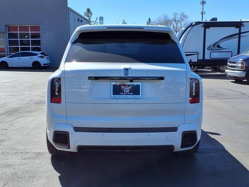 2025 Rolls-Royce Cullinan Black Badge