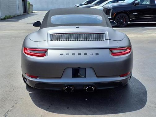 2018 Porsche 911 Carrera