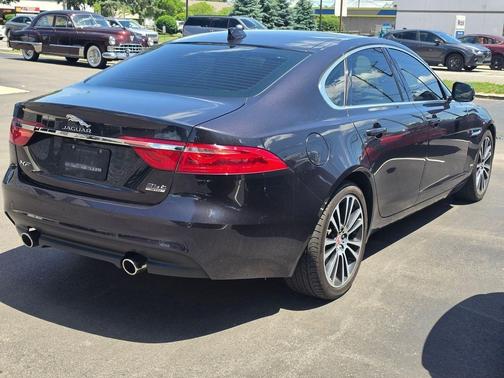 Ammonite Gray Metallic 2016 Jaguar XF 35t Prestige