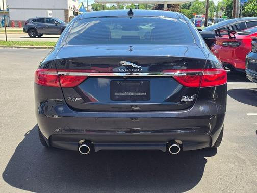 Ammonite Gray Metallic 2016 Jaguar XF 35t Prestige