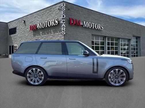 2024 Land Rover Range Rover P530 SE