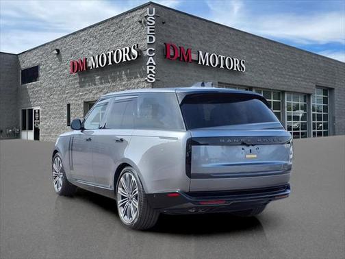 2024 Land Rover Range Rover P530 SE