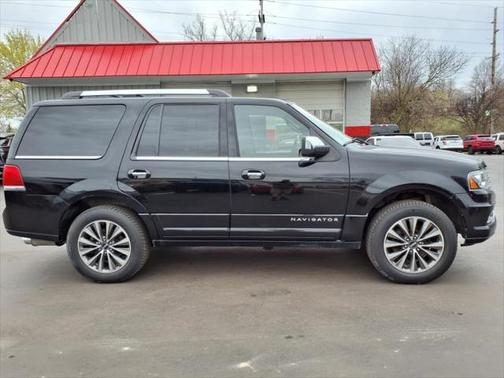 2017 Lincoln Navigator Select