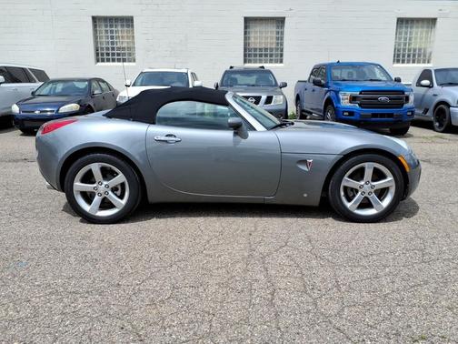 Sly (Shadow Gray Metallic) 2006 Pontiac Solstice Base