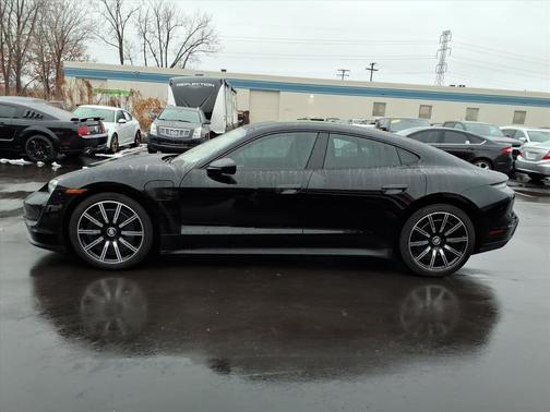 2022 Porsche Taycan Base