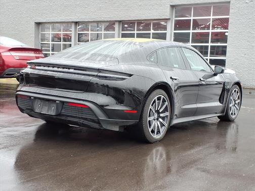 2022 Porsche Taycan Base