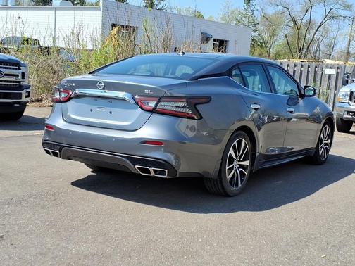 Gun Metallic 2022 Nissan Maxima SL