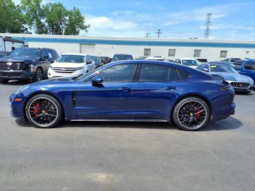 2020 Porsche Panamera GTS