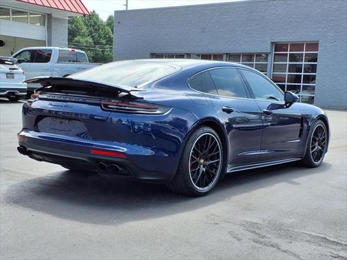 2020 Porsche Panamera GTS