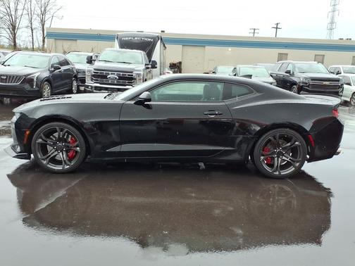 Black 2017 Chevrolet Camaro 1SS