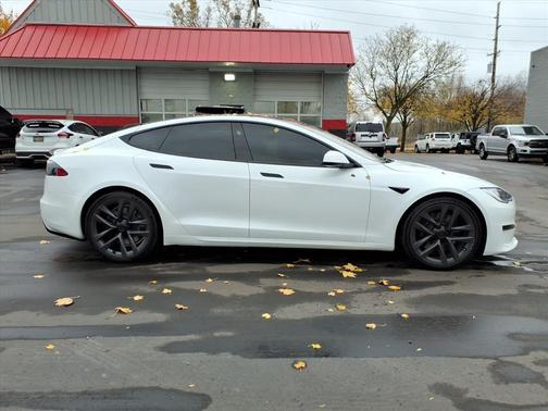2021 Tesla Model S Plaid