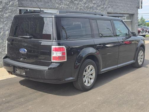Tuxedo Black 2011 Ford Flex SE