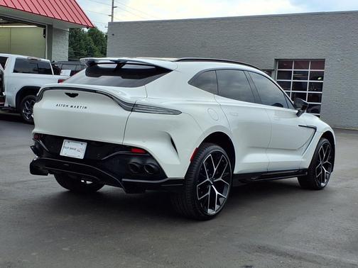2025 Aston Martin DBX 707