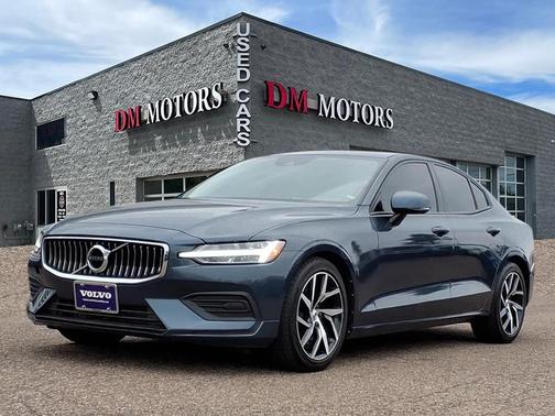 Gray 2020 Volvo S60 T6 Momentum