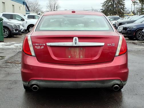 2010 Lincoln MKS Base