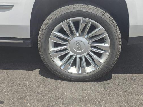 Crystal White 2019 Cadillac Escalade Platinum