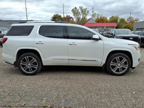 2019 GMC Acadia Denali