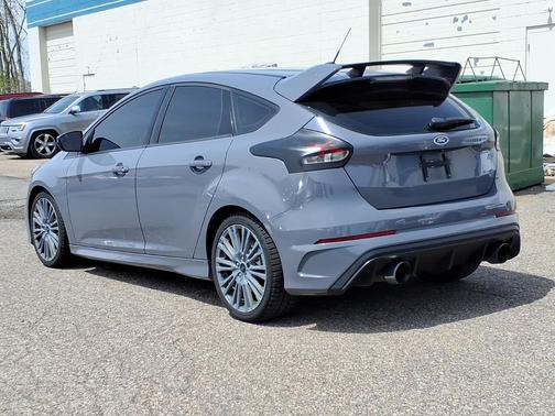 Stealth Gray 2017 Ford Focus RS Base