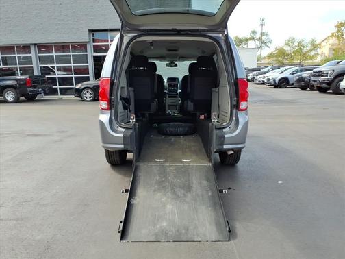 2020 Dodge Grand Caravan SE