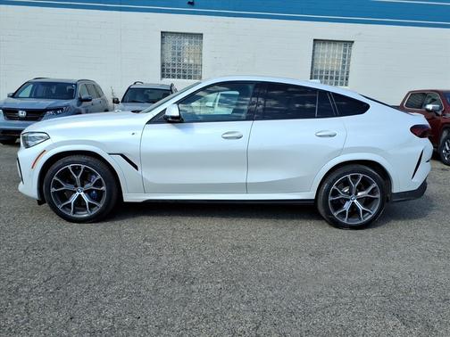 2021 BMW X6 xDrive40i