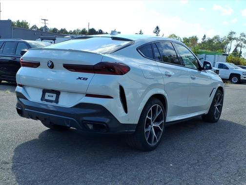 2021 BMW X6 xDrive40i