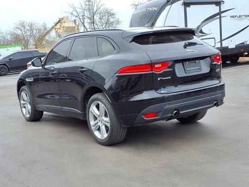 2019 Jaguar F-PACE 25t R-Sport