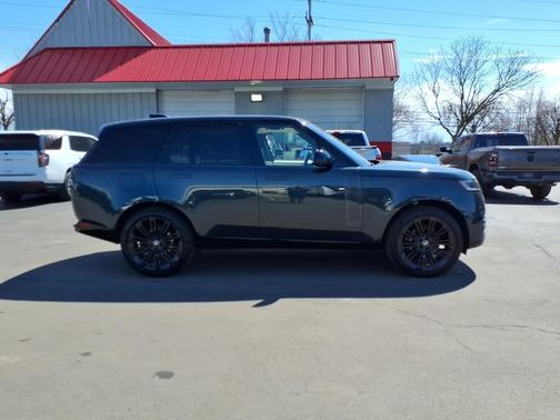 Green 2025 Land Rover Range Rover P400 SE