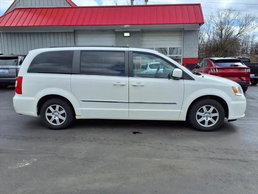 2012 Chrysler Town & Country Touring