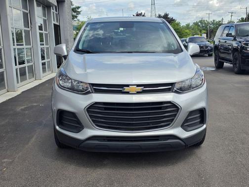 Silver Ice Metallic 2020 Chevrolet Trax LS