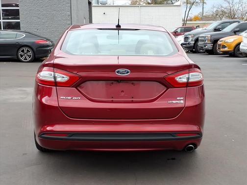 2014 Ford Fusion Hybrid SE