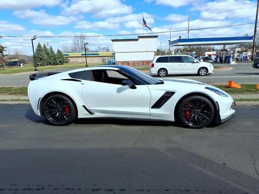 Arctic White 2016 Chevrolet Corvette Z06