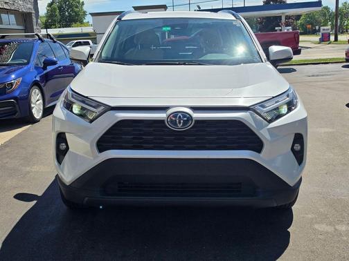 Wind Chill Pearl 2024 Toyota RAV4 Hybrid XLE Premium