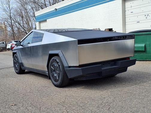 2025 Tesla Cybertruck All-Wheel Drive