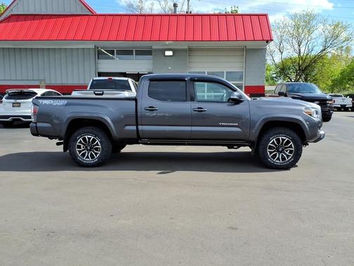 Gray 2021 Toyota Tacoma SR5
