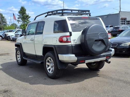 2014 Toyota FJ Cruiser Base