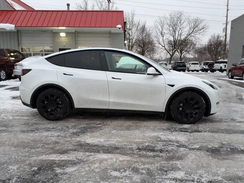 2023 Tesla Model Y Long Range Dual Motor All-Wheel Drive
