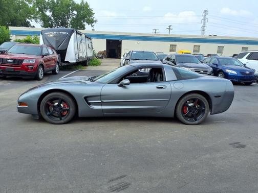 2004 Chevrolet Corvette Base