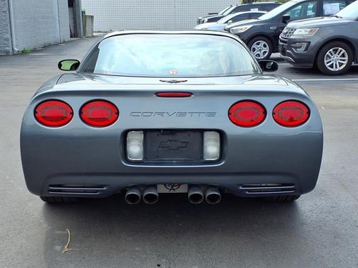 2004 Chevrolet Corvette Base