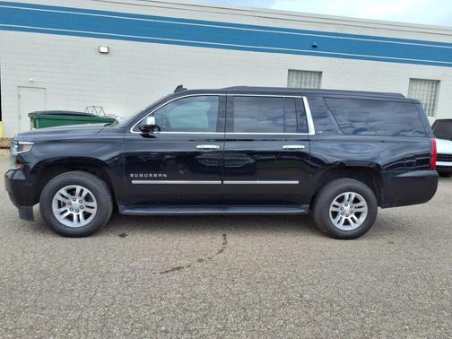 2019 Chevrolet Suburban LT