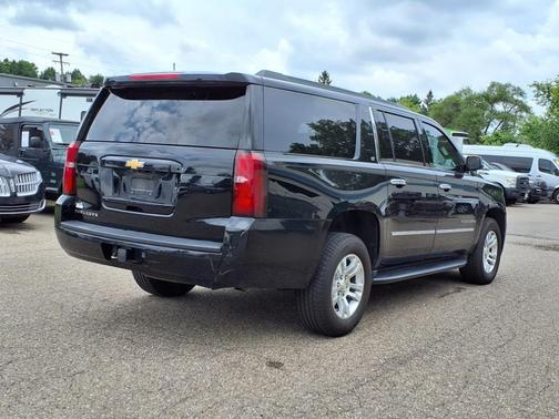 2019 Chevrolet Suburban LT
