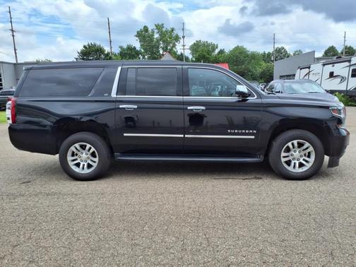 2019 Chevrolet Suburban LT