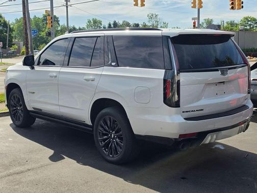 Crystal White Tricoat 2024 Cadillac Escalade V-Series