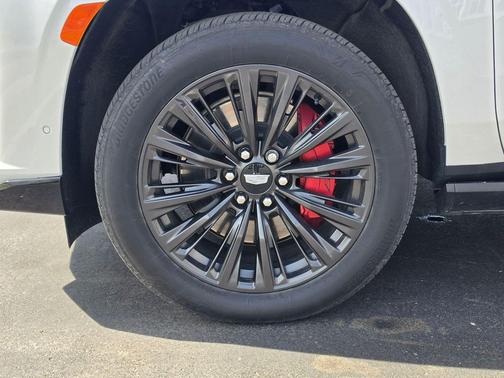 Crystal White Tricoat 2024 Cadillac Escalade V-Series