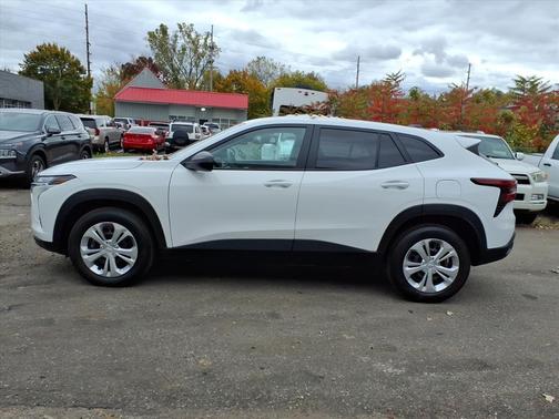 2024 Chevrolet Trax LS