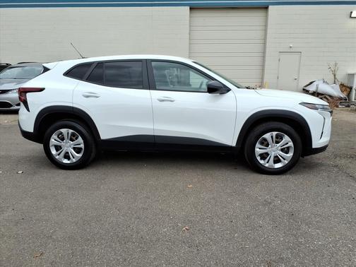 2024 Chevrolet Trax LS