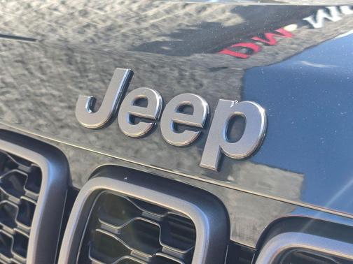 Diamond Black Crystal Pearlcoat 2021 Jeep Grand Cherokee Limited