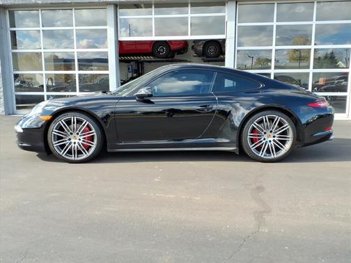 2015 Porsche 911 Carrera 4S